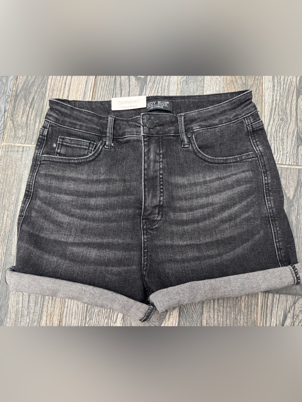 Judy Blue Charcoal Black Washed Boyfriend Denim Shorts - size Large